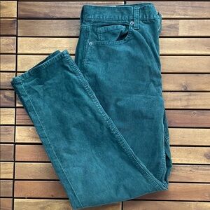 American Eagle super stretch green corduroy mom jean 8 regular